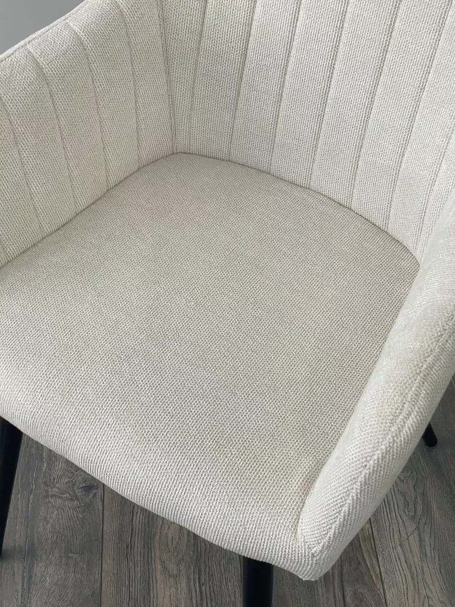 Стул-кресло BRANDY WZ2042-01 молочный фактурный велюр / черный каркас