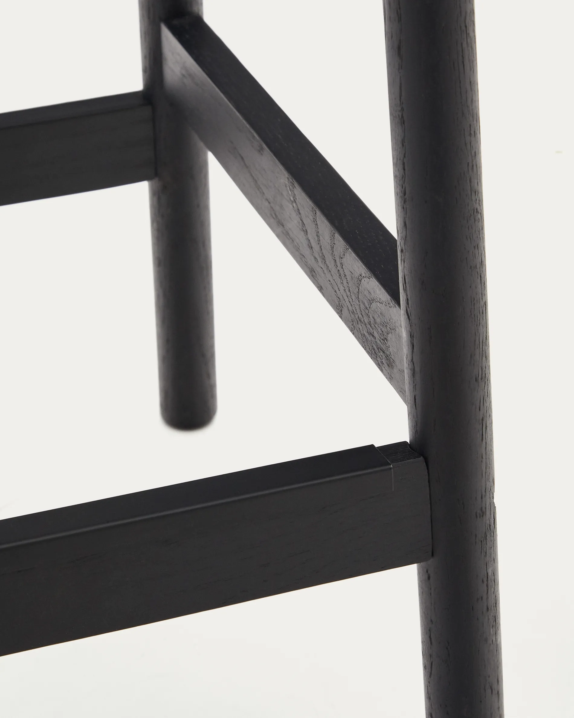 Полубарный стул La Forma Yalia черная отделка веревочный шнур 65 см 190043