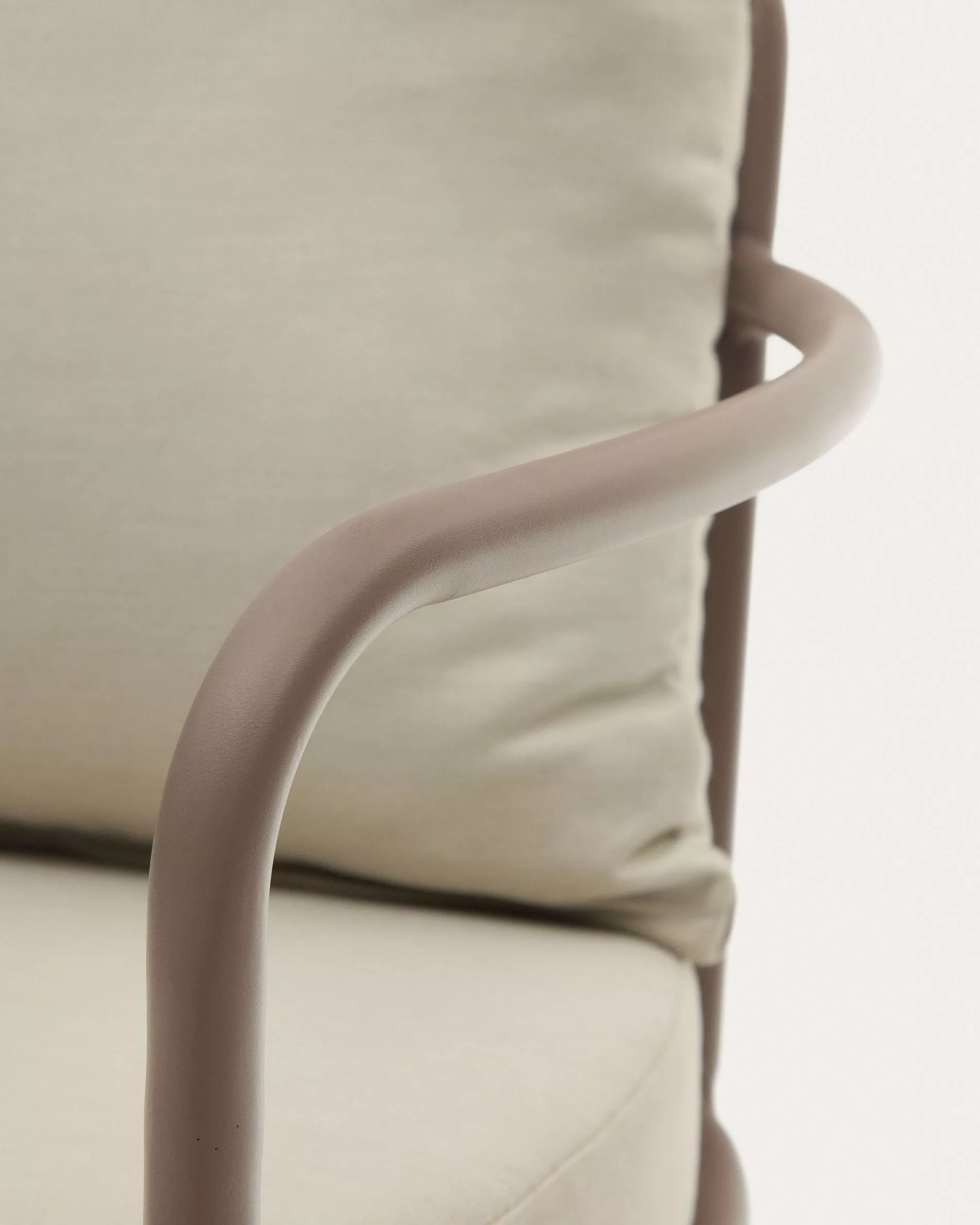 Кресло La Forma Bramant из стали с лиловой отделкой