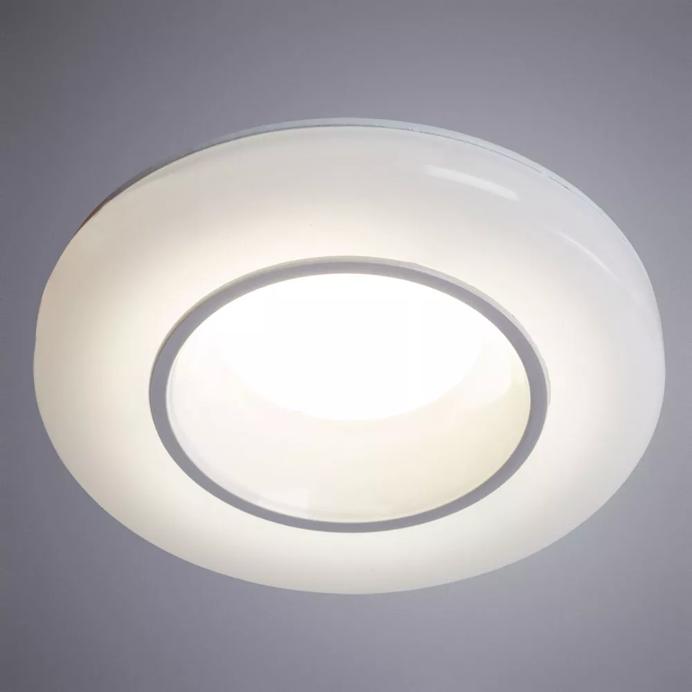 Точечный накладной светильник Arte Lamp ALIOTH A7991PL-1WH