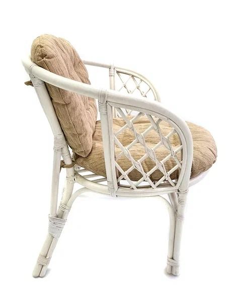 Кресло из ротанга Багама светлые обычные подушки шенилл Белый матовый